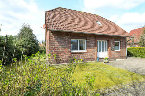 Außenansicht - 6 Zimmer Einfamilienhaus zum Kaufen in Friedeburg-Horsten