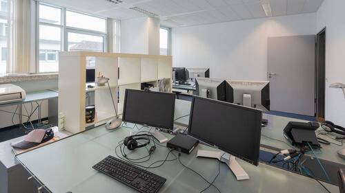 Schreibtisch - Büro in Berlin