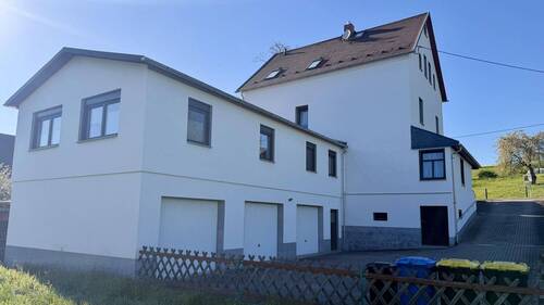 Außenansicht - Mehrfamilienhaus, Wohnhaus mit 232,00 m&sup2; in Claußnitz zum Kaufen