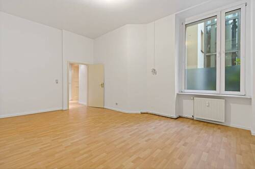 Schlafzimmer Ansicht 2 - 4 Zimmer Etagenwohnung zur Miete in Berlin