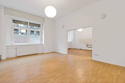 Wonzimmer Ansicht 2 - Etagenwohnung mit 110,80 m&sup2; in Berlin zur Miete