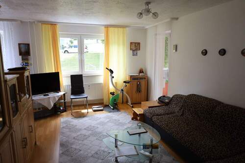 Wohnzimmer - 2 Zimmer Etagenwohnung in Albstadt-Ebingen