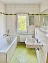 5 Bad mit Wanne - 