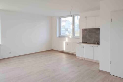 Wohnzimmer - 8 Zimmer Etagenwohnung zum Kaufen in Minden