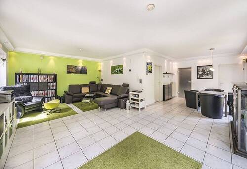 Wohnzimmer mit Essbereich - 