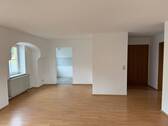 Wohnzimmer, Zugang zur Küche - 2 Zimmer Etagenwohnung in Diera-Zehren