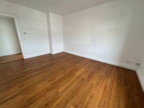 Wohnzimmer - Ihr neues Zuhause wartet! Helle Wohnung mit Balkon