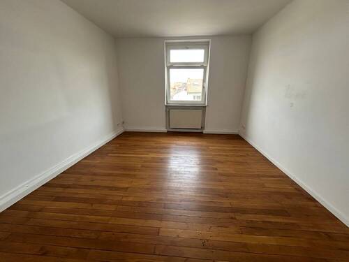 Wohnzimmer - 2 Zimmer Etagenwohnung zur Miete in Ludwigshafen am Rhein