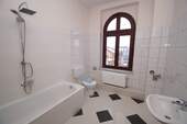Badezimmer - Etagenwohnung mit 116,00 m&sup2; in Magdeburg zur Miete