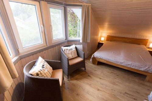 Schlafzimmer 1 oben - 