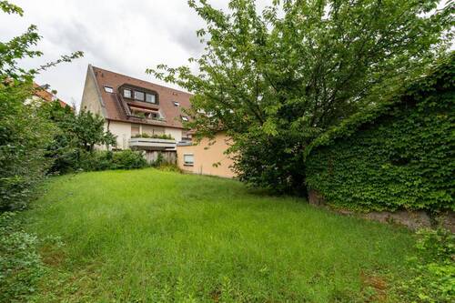 Baugrundstück - Ruhige Lage - Im Zentrum von Bad Krozingen Baugrundstück mit abbruchreifen Gebäuden