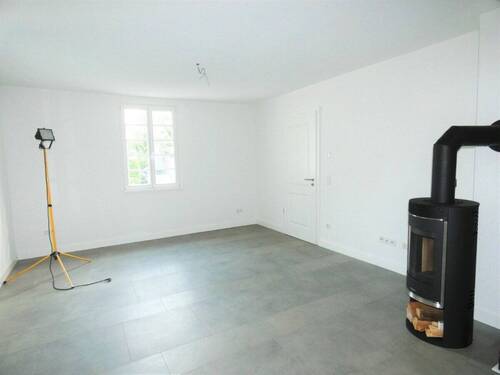 Wohnzimmer - Einfamilienhaus mit 240,00 m² in Köln zur Miete