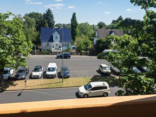 Blick vom Balkon - 3 Zimmer Etagenwohnung in Hanau