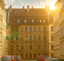 Leerstehendes Gründerzeit-MFH mit Ausbaureserve – Sanierungsobjekt in ruhiger Lage von Leipzig-Anger-Crottendorf
