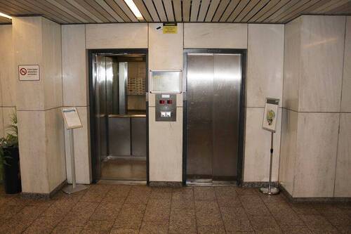 Fahrstühle EG.JPG - 