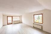 Wohnzimmer - 3 Zimmer Etagenwohnung zum Kaufen in Schorndorf