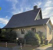 Ideales Einfamilienhaus auf drei Ebenen mit großem Grundstück, viel Platz in den Nebengebäuden - Fürstenwalde/Spree