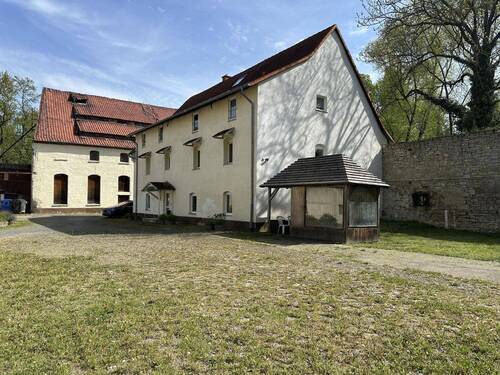 Haus 1 - 4 Zimmer Mehrfamilienhaus, Wohnhaus in Hedersleben