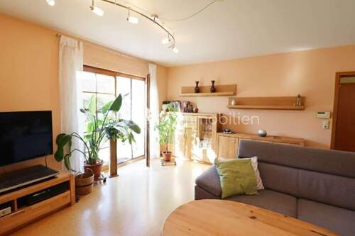 Wohnen - 5 Zimmer Einfamilienhaus in Laaber