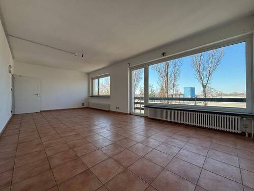 Raum 1 - Büro-Praxisfläche in Berlin - 1.408,00 EUR Kaltmiete,