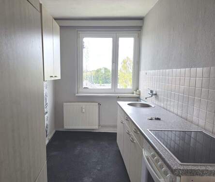 3. OG rechts Küche - 1 Raumwohnung mit Einbauküche - 300,00 EUR Kaltmiete, ca.  31,50 m² Wohnfläche