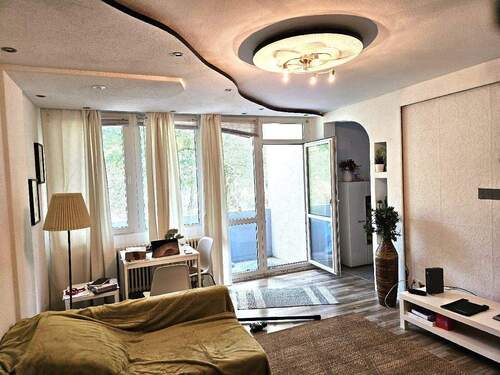 Wohnzimmer - 3 Zimmer Etagenwohnung zum Kaufen in Mannheim