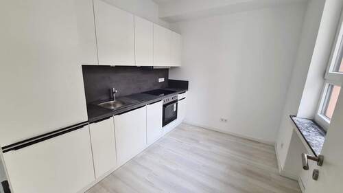 Küche mit EBK - Etagenwohnung mit 48,00 m&sup2; in Aachen zur Miete