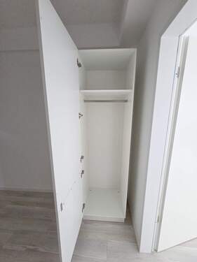 Garderobenschrank - 