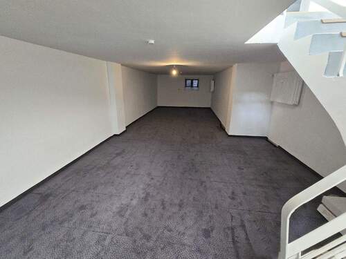 Fläche im Souterrain (z.B. Büro, Lager, etc.) - 