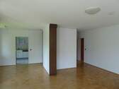 1. OG Wohnzimmer, Bild2 - 9 Zimmer Mehrfamilienhaus, Wohnhaus in Pforzheim