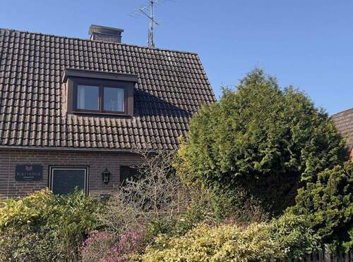 Startbild Sonne - Groß Grönau. Gemütliche Doppelhaushälfte auf EIGENLAND mit Anbau, Keller u. Garage, provisionsfrei