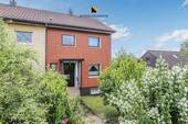 Ansicht - Gepflegtes Einfamilienhaus mit Garage, Südterrasse und schönem Garten