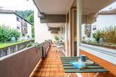 Balkon über Wohnungslänge - 