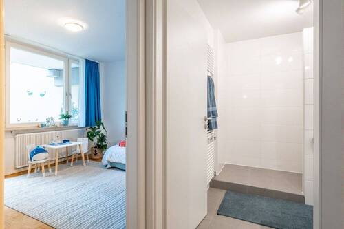 Kinderzimmer & Badezimmer - 