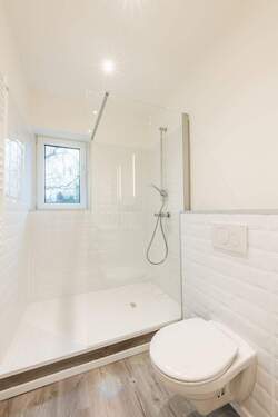 Muster aus Wohnung im gleichen Haus - 