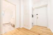 Muster aus Wohnung im gleichen Haus - 