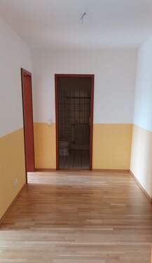 Flur - Helle 2 RWE mit Balkon sucht ab sofort neue Mieter in Wusterhausen!