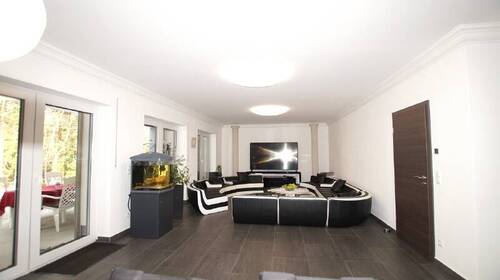 Wohnen - 7 Zimmer Einfamilienhaus in Haselbach