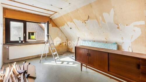 1. OG Schlafzimmer 1 - 