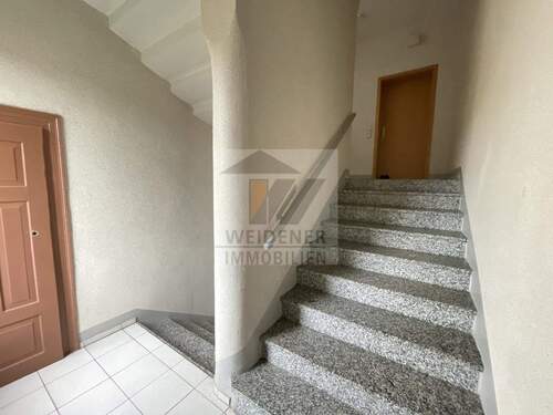 Treppenhaus - 2 Zimmer Etagenwohnung zum Kaufen in Gera