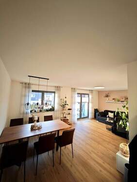 Bild 1 - Lichtdurchflutetes Wohnglück im 1. Obergeschoss