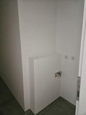 Abstellraum mit WM-Anschl. - 