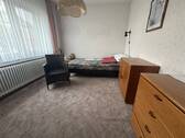 Schlafzimmer 2 im EG - 
