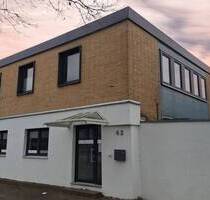 Modernes Büro mit 116 m² - 812,00&nbsp;EUR Kaltmiete, ca.&nbsp; 116,00&nbsp;m&sup2;&nbsp;Wohnfl&auml;che in Hameln (PLZ: 31785)