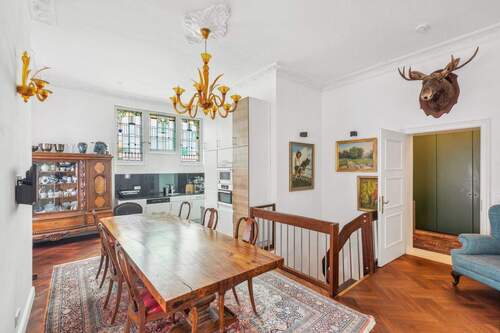 Essbereich mit Zugang zum Erdgeschoss - Herrschaftliche Maisonettewohnung mit Garten in Bestlage Dahlem