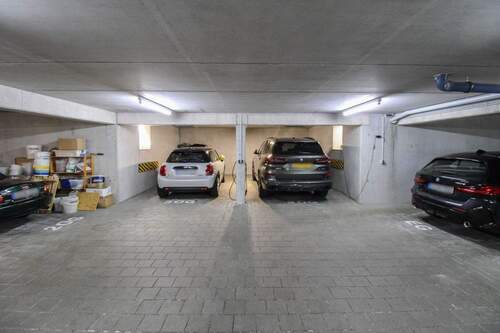 Tiefgarage Stellplatz - 