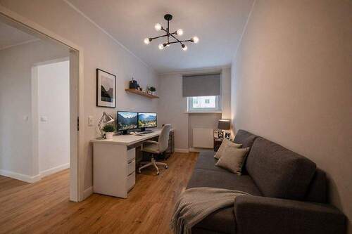 200-8502_Kind_Gast_Büro-2_gestaged - 