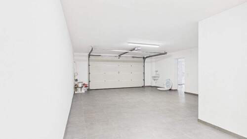 Garage - 