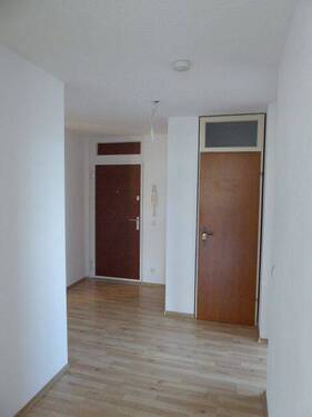Flur - Etagenwohnung mit 65,00 m&sup2; in Pforzheim zum Kaufen
