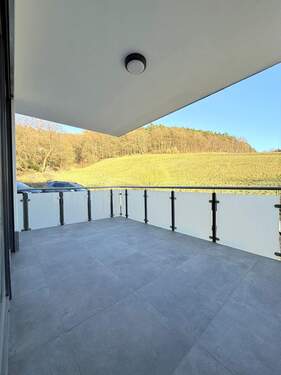 Aussicht BAlkon - Neubau 2-Zimmer-Eigentumswohnung mit Carport, großem Balkon in Bad Hersfeld-Kohlhausen